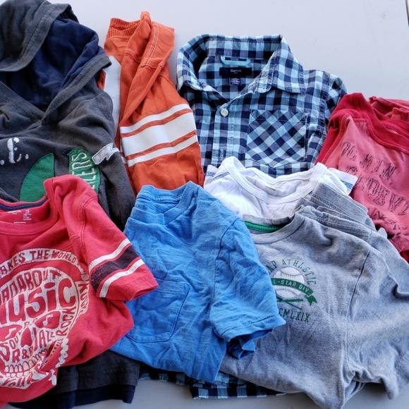 EIGHT Gap items boys small - Picture 1 of 7